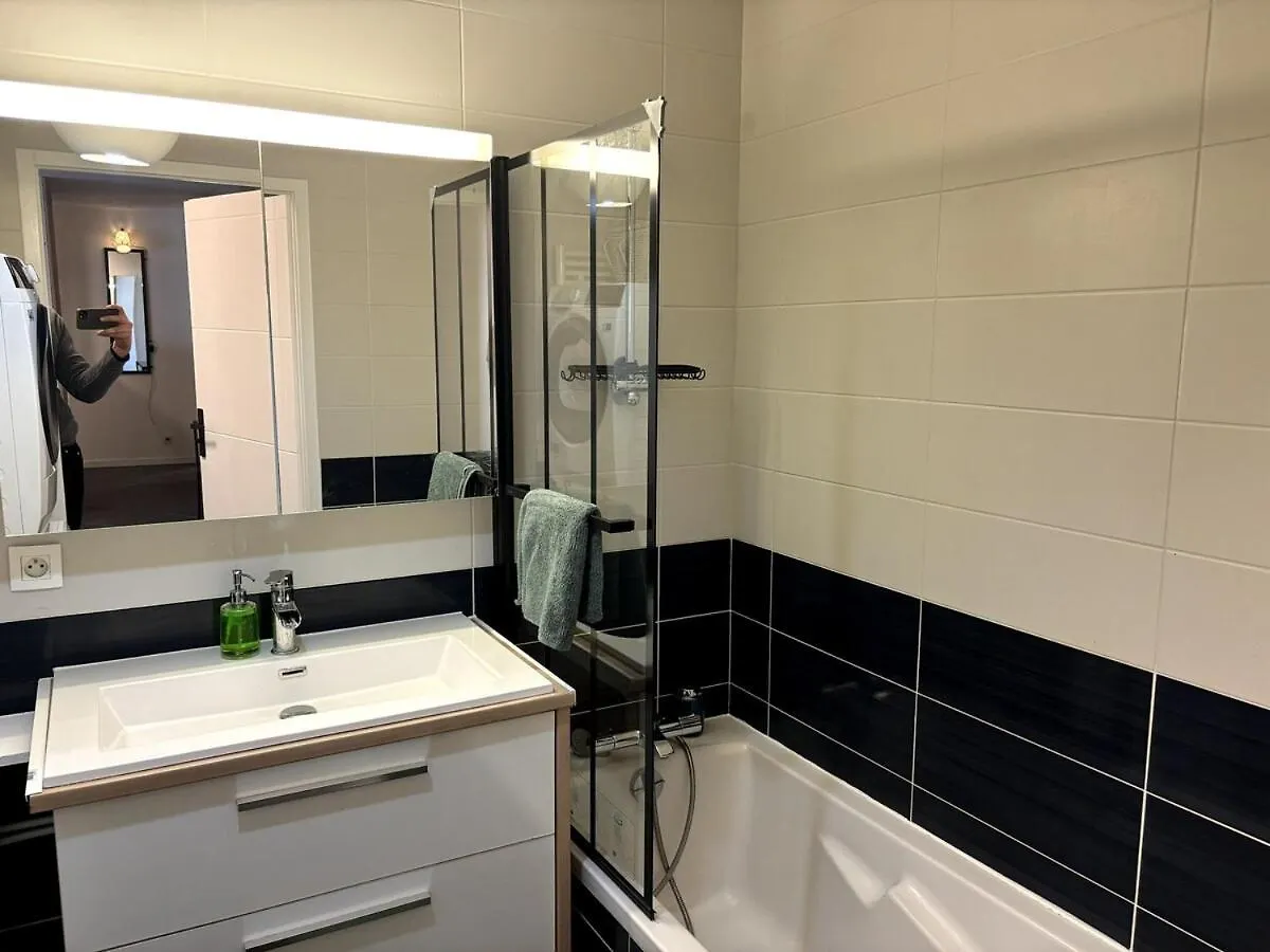 Le Moderne I Spacieux - 6 P - Hyper Centre Annemasse Apartman